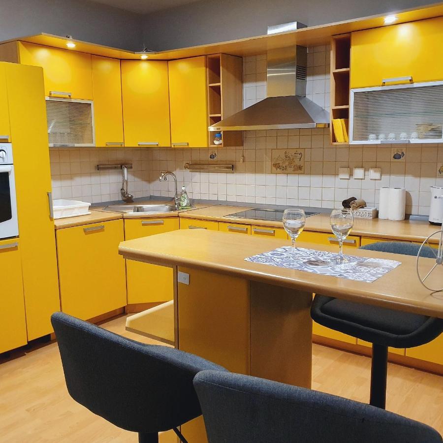 Apartments Arna Visoko Luaran gambar